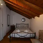 Two-storey House With Loft At Agria,volos * 阿格里亚