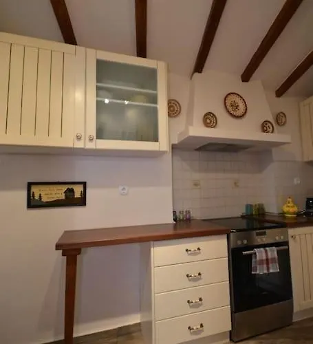 Case de vacanță Two-storey House With Loft At Agria,volos *